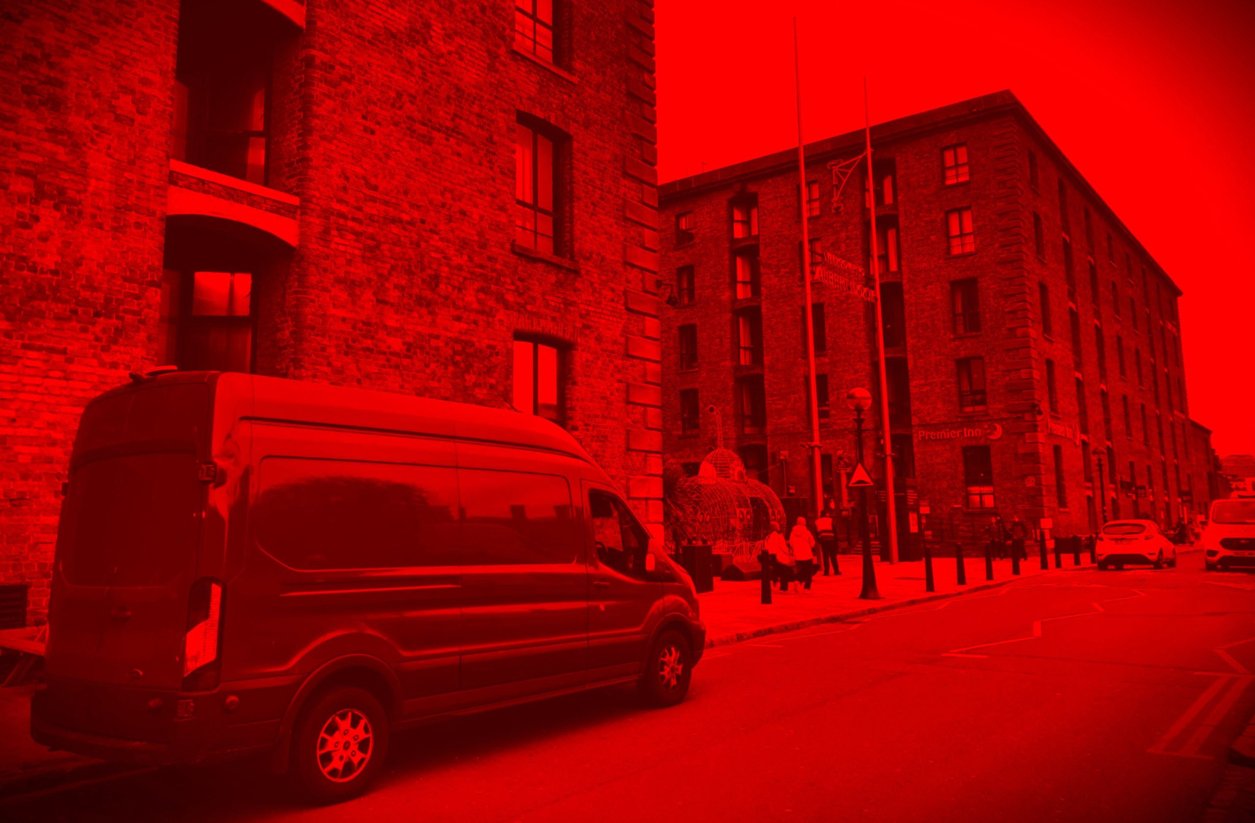 albert dock photoshop editor 50 red crop warm
